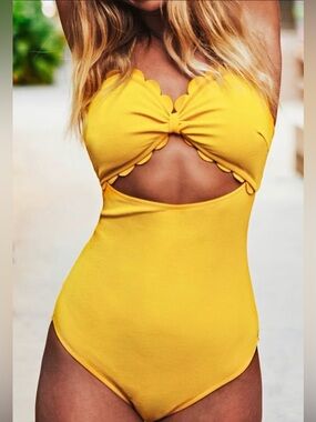 NWT CUPSHE one piece suit